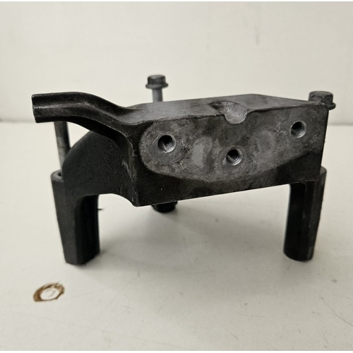 Supporto motore OPEL Astra J 2° Serie del 2011