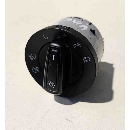 Interruttore comando luci SKODA Octavia S.Wagon 5° Serie (5E5) (16>20) del 2016 - 2020