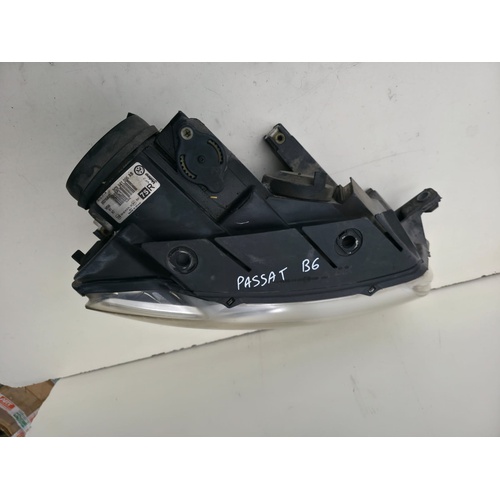 Faro anteriore Destro VOLKSWAGEN Passat Variant 4° Serie del 2005 - 2010