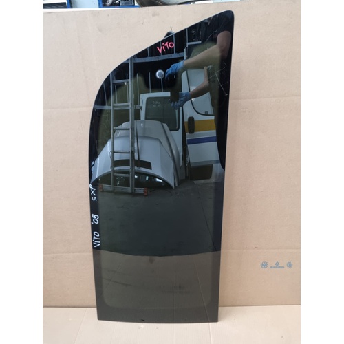 Vetro fisso posteriore SX MERCEDES Vito W639 2° Serie del 2003 - 2014