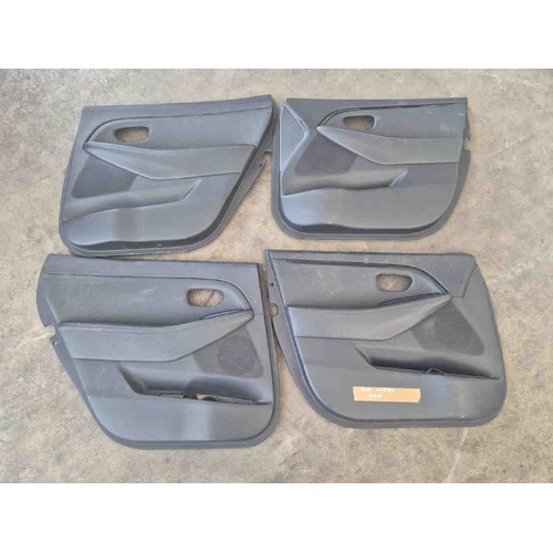 4 pannelli interni portiere KIA Carens Serie (13>18) del 2013 - 2018