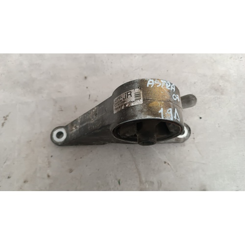 Supporto motore Opel Astra H 1.9 D del 2006