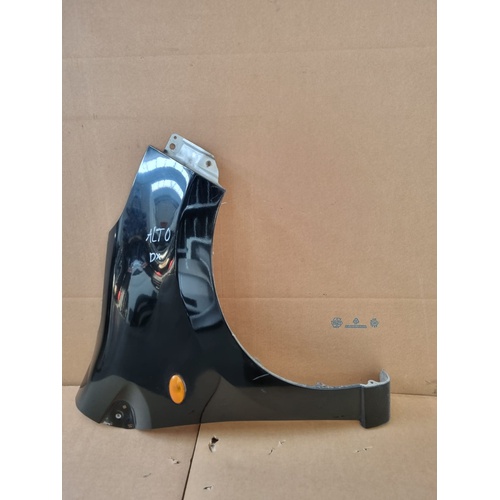 Parafango Anteriore Destro SUZUKI Alto 3° Serie del 2008