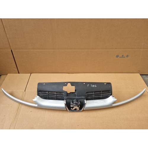 Mascherina anteriore PEUGEOT 206 1° Serie del 1998 - 2003