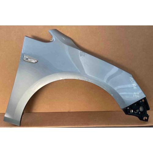 Parafango Anteriore Destro OPEL Astra J del 2009