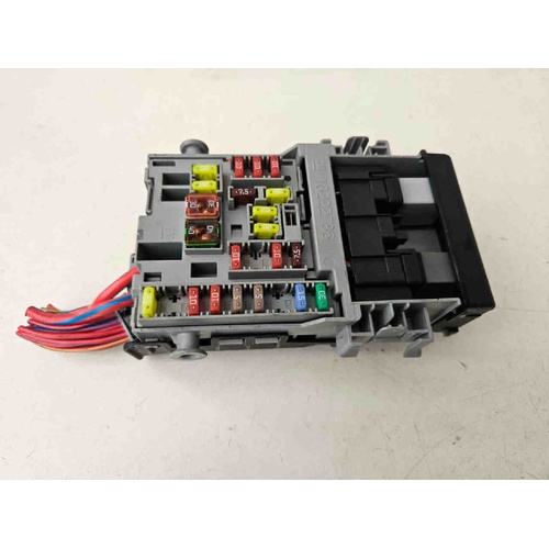 Scatola porta fusibili OPEL Astra J 2° Serie del 2011