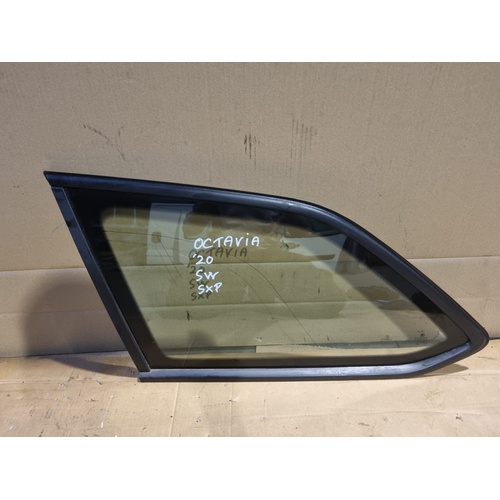 Vetro fisso posteriore SX SKODA Octavia S.Wagon 5° Serie (5E5) (16>) del 2016