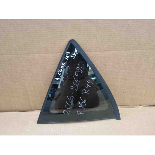 Vetro fisso posteriore SX MERCEDES Classe A W169 3° Serie del 2004 - 2008