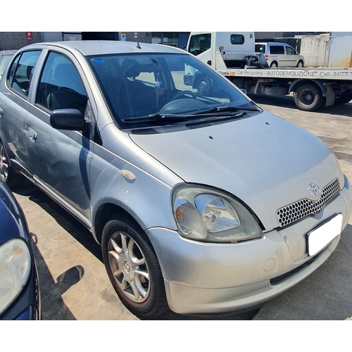 Ricambi usati Toyota Yaris 1.0 B del 2001