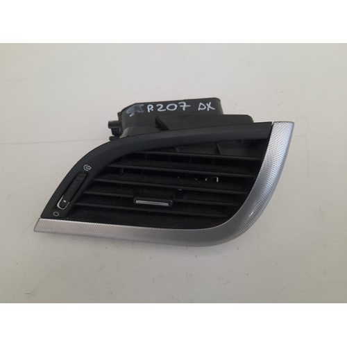 Bocchette aria cruscotto DX e SX PEUGEOT 207 1° Serie del 2006 - 2009