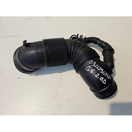 Tubo aspirazione filtro aria VOLKSWAGEN Golf 6 Berlina (08>12) del 2008 - 2012