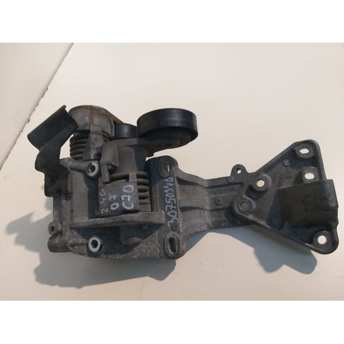 Supporto alternatore Volvo C70 2.4 D del 2007