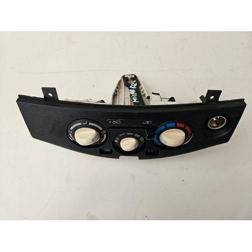 Comandi Clima NISSAN Micra 3° Serie del 2000 - 2003