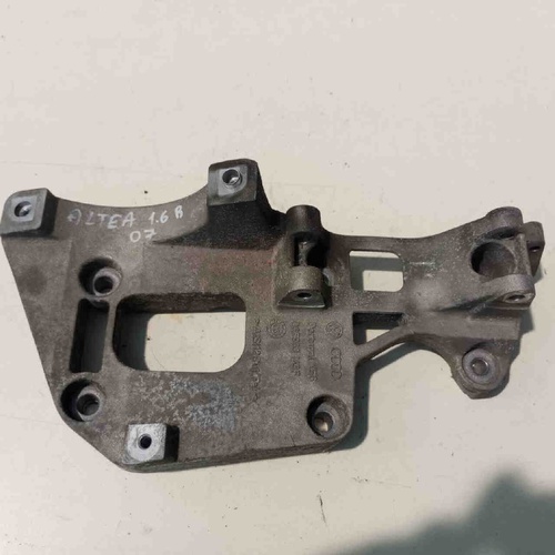 Supporto alternatore SEAT Altea Berlina del 2004
