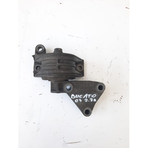 Supporto motore Fiat Ducato del 2004 2.3 Diesel