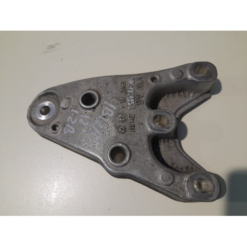 Staffa supporto motore SEAT Ibiza Serie (08>12) del 2008 - 2012