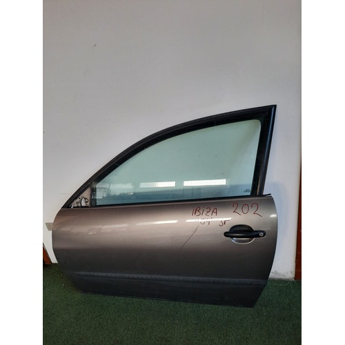 Portiera anteriore sinistra Seat Ibiza 2.4 D del 2006