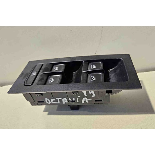 Pulsantiera Anteriore Sinistra SKODA Octavia S.Wagon 5° Serie (5E5) (16>20) del 2016 - 2020