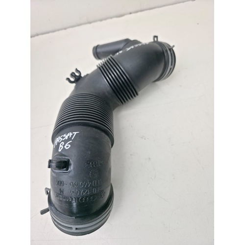 Tubo aspirazione filtro aria VOLKSWAGEN Passat Variant 4° Serie del 2005 - 2010