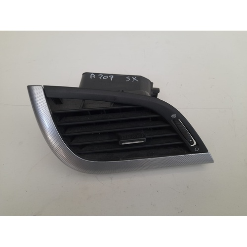 Bocchette aria cruscotto DX e SX PEUGEOT 207 1° Serie del 2006 - 2009