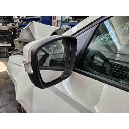 Specchietto Retrovisore Sinistro SKODA Fabia Berlina 3° Serie del 2015 - 2021