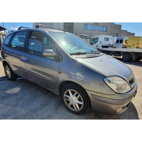 Ricambi usati Renault Megane Scenic 1.6 B del 2003