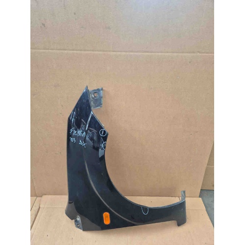 Parafango Anteriore Destro FORD Fiesta 4° Serie del 2002 - 2005