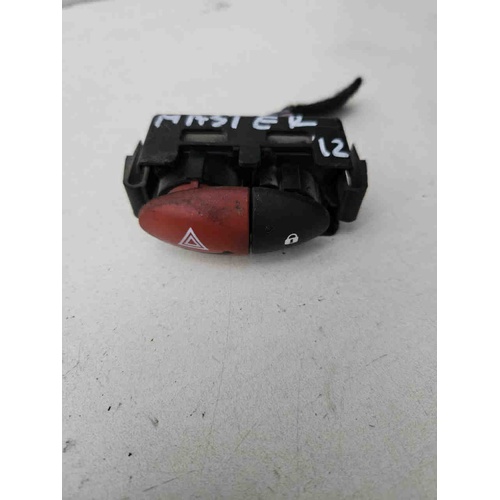 Pulsante Quattro 4 frecce RENAULT Master 4° Serie del 2010