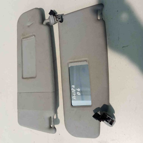 Coppia parasole Dx e SX SEAT Altea Berlina del 2004