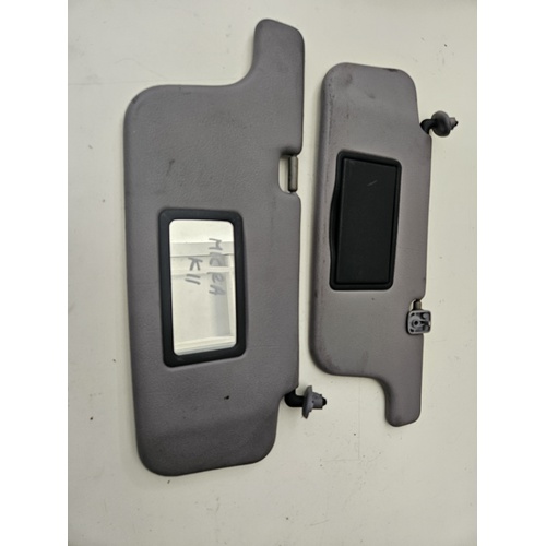 Coppia parasole Dx e SX NISSAN Micra 1° Serie del 1992 - 1998