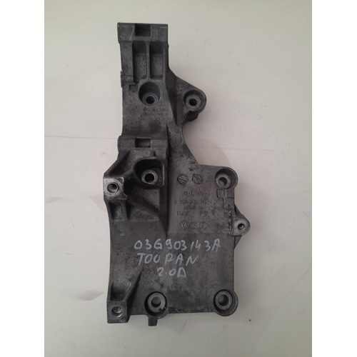 Supporto alternatore VOLKSWAGEN Touran 1° Serie del 2003 - 2007