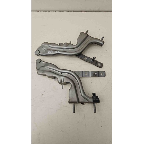 Cerniere cofano anteriore dx e sx ALFA ROMEO 147 Serie (937_) (05>10) del 2005 - 2010