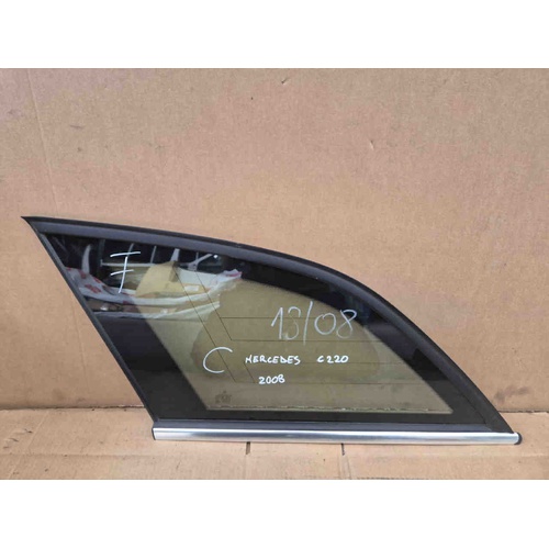 Vetro fisso posteriore SX MERCEDES Classe C S. Wagon W204 del 2007