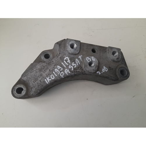 Supporto Cambio VOLKSWAGEN Passat Variant 4° Serie del 2005 - 2010