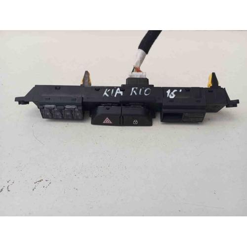 Pulsante Quattro 4 frecce KIA Rio 4° Serie del 2011