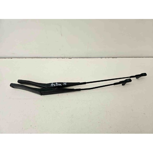 Bracci Tergi ant. OPEL Astra H Berlina del 2004 - 2007