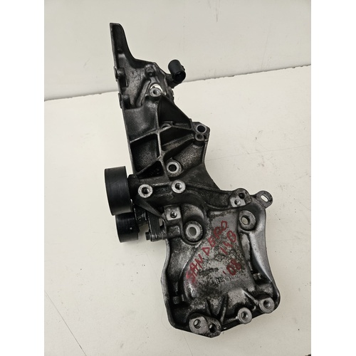 Supporto alternatore DACIA Sandero 1° Serie del 2008 - 2012