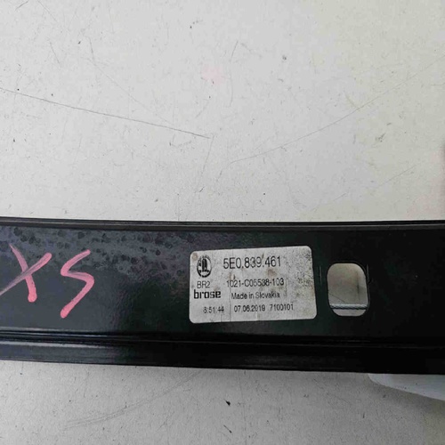 Meccanismo alzavetro Post. SX SKODA Octavia S.Wagon 5° Serie (5E5) (16>) del 2016