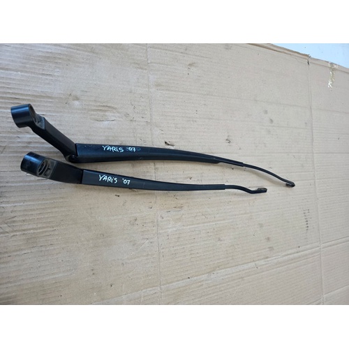 Bracci Tergi ant. TOYOTA Yaris Serie (05>08) del 2005 - 2008