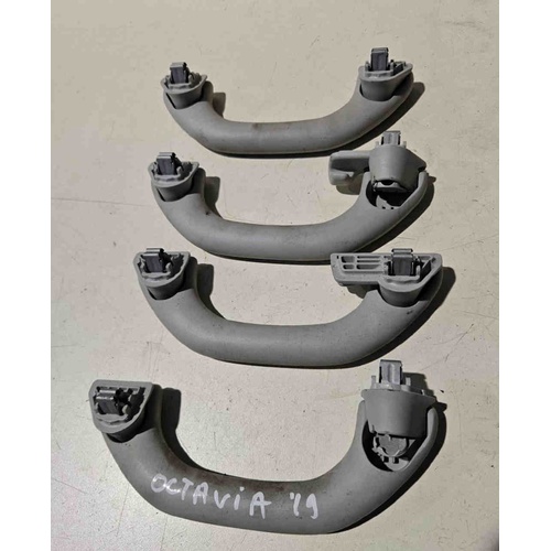 Maniglie Tetto SKODA Octavia S.Wagon 5° Serie (5E5) (16>20) del 2016 - 2020