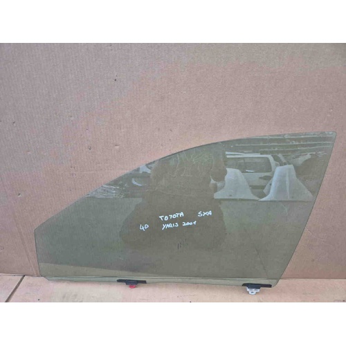 Vetro scendente anteriore sinistro TOYOTA Yaris Serie (99>03) del 1999 - 2003