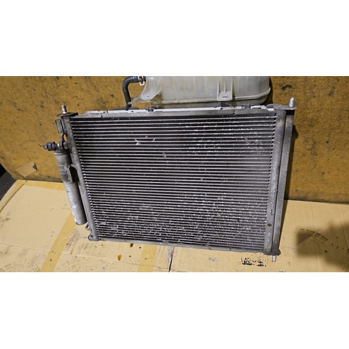 Kit Radiatori NISSAN Micra 4° Serie del 2003 - 2005