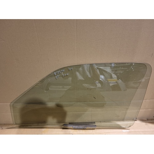 Vetro scendente anteriore sinistro FORD Fiesta 3° Serie del 1999 - 2002