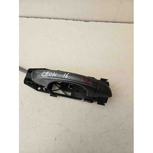 Maniglia esterna Anteriore Destra SEAT Leon 4° Serie del 2013