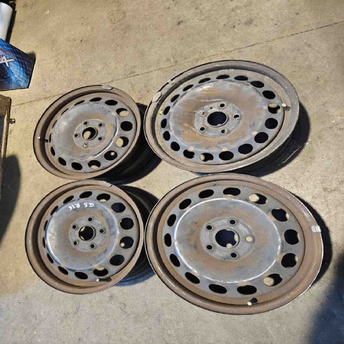 Cerchi in ferro VOLKSWAGEN Golf 5 Berlina (03>08) del 2003 - 2008