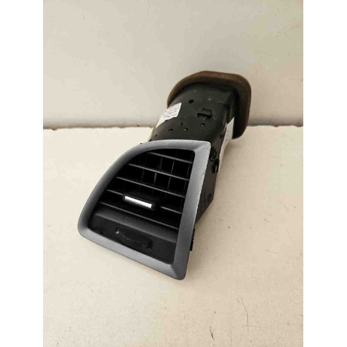 Bocchetta aria cruscotto SX OPEL Astra J 2° Serie del 2011