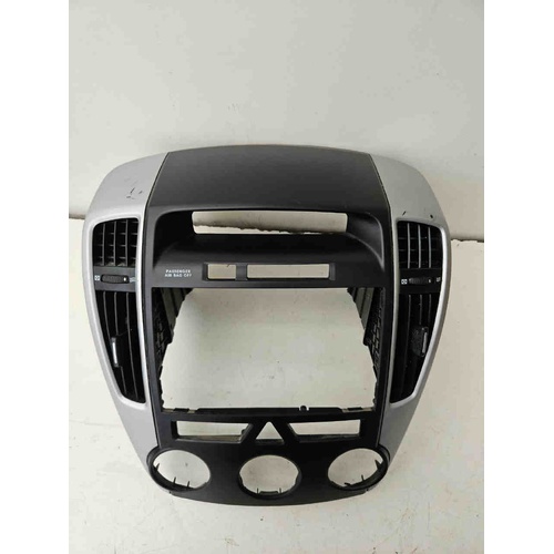 Mascherina centrale cruscotto KIA Cee'd 1° Serie del 2006 - 2012