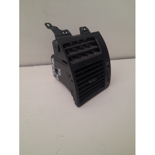 Bocchetta aria cruscotto lato guida VOLKSWAGEN Touran 1° Serie del 2003 - 2007