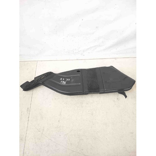 Tubo aspirazione filtro aria AUDI A4 Avant (8E) (00>04) del 2000 - 2004