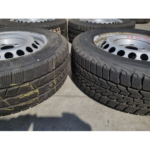 Coppia Ruote Complete Anteriori e Posteriori VOLKSWAGEN Transporter T5 4° Serie del 2009